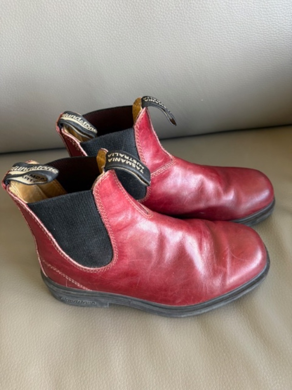 Blundstone Chisel Toe (Dress) Women's sz 6-6.5 (3 AUS) red leather boots
